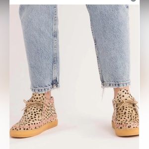 Laidback London Shenje Chukka Booties